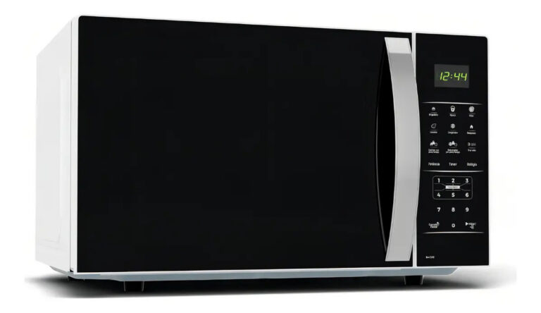 Micro-ondas Britânia modelo Bmo38 preto e branco